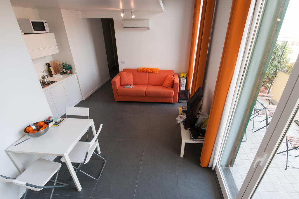 Nardones 48 Apartment Наполи Стая снимка