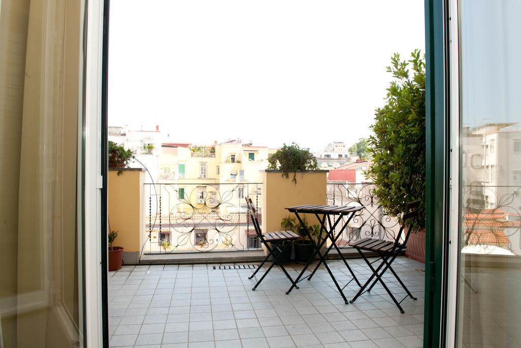 Nardones 48 Apartment Наполи Екстериор снимка